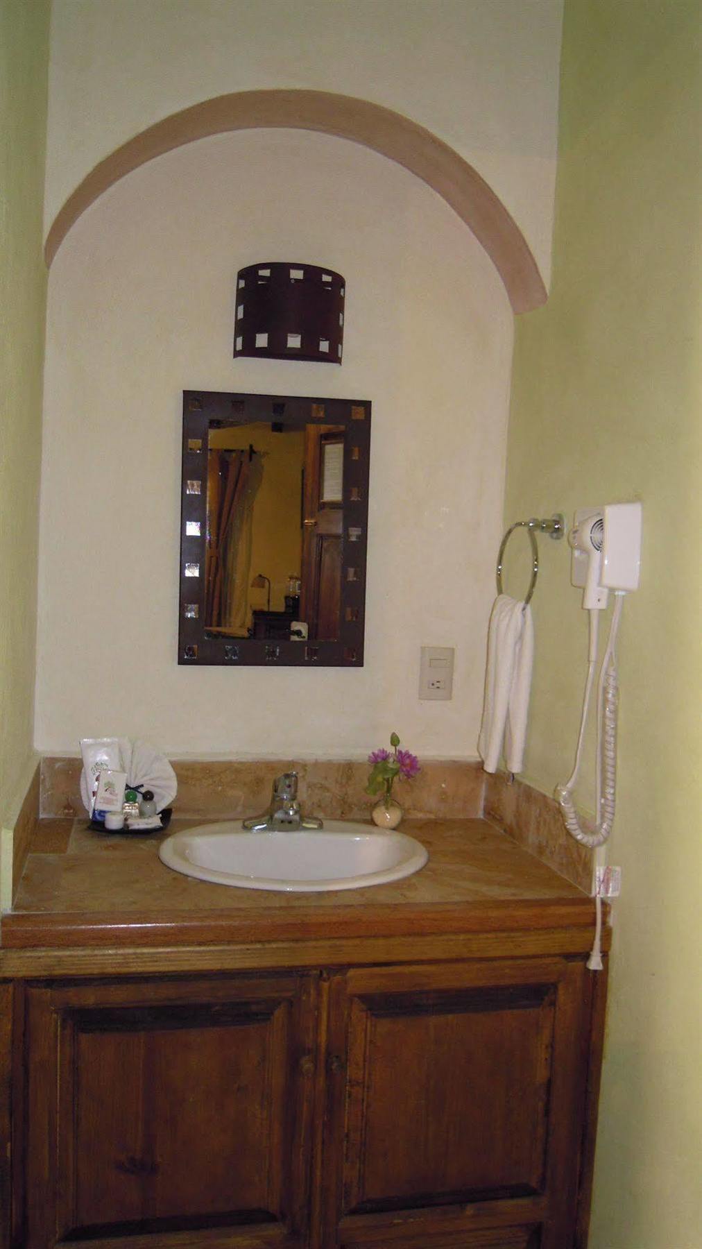 Hotel La Casa Del Laurel Taxco de Alarcon Esterno foto