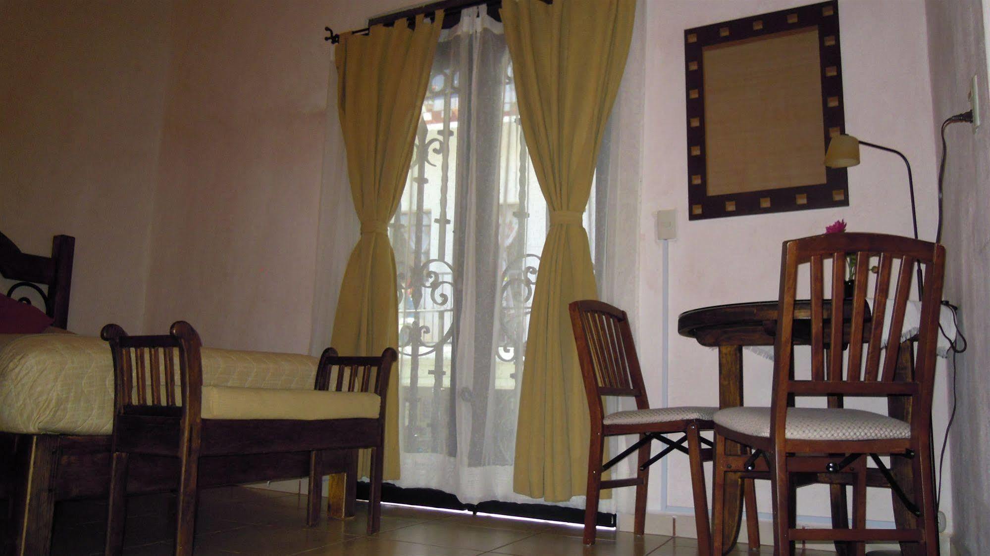 Hotel La Casa Del Laurel Taxco de Alarcon Esterno foto