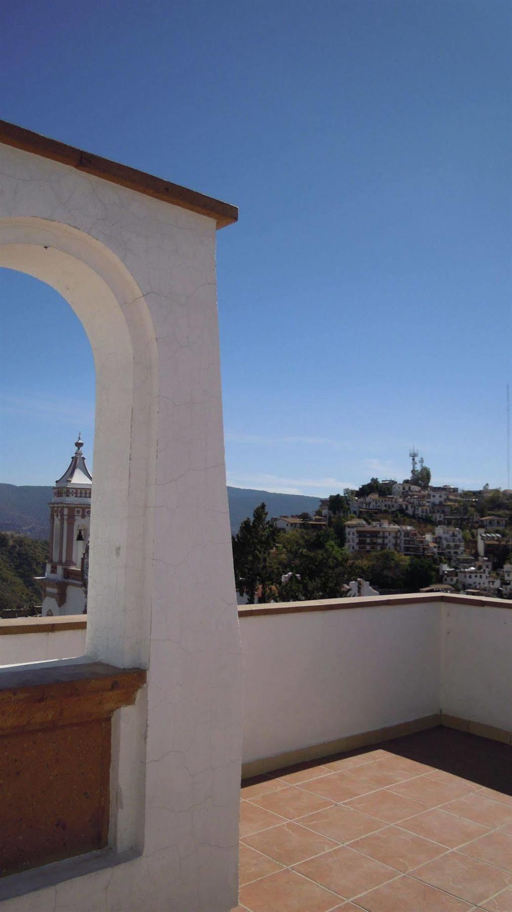 Hotel La Casa Del Laurel Taxco de Alarcon Esterno foto