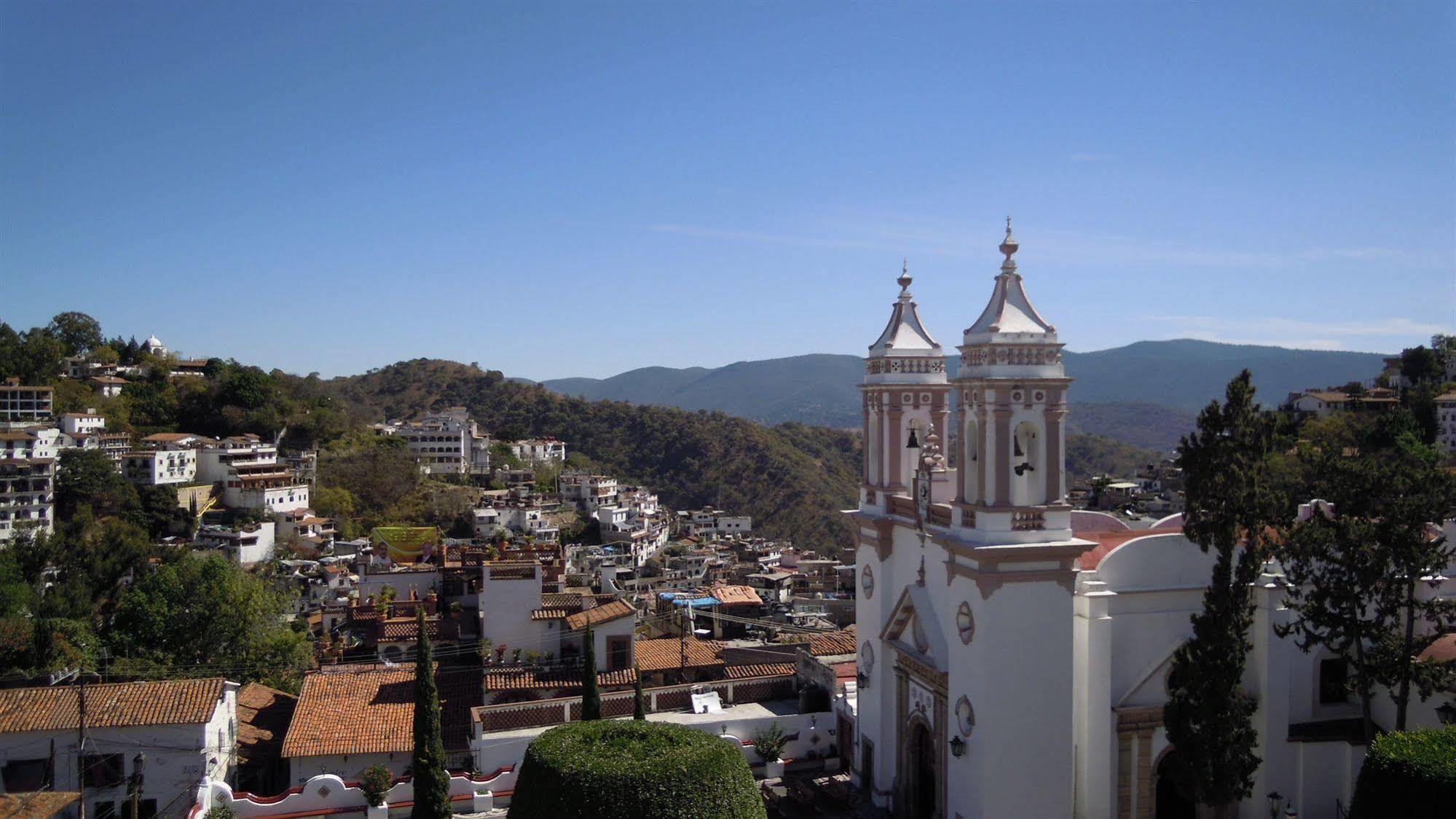 Hotel La Casa Del Laurel Taxco de Alarcon Esterno foto