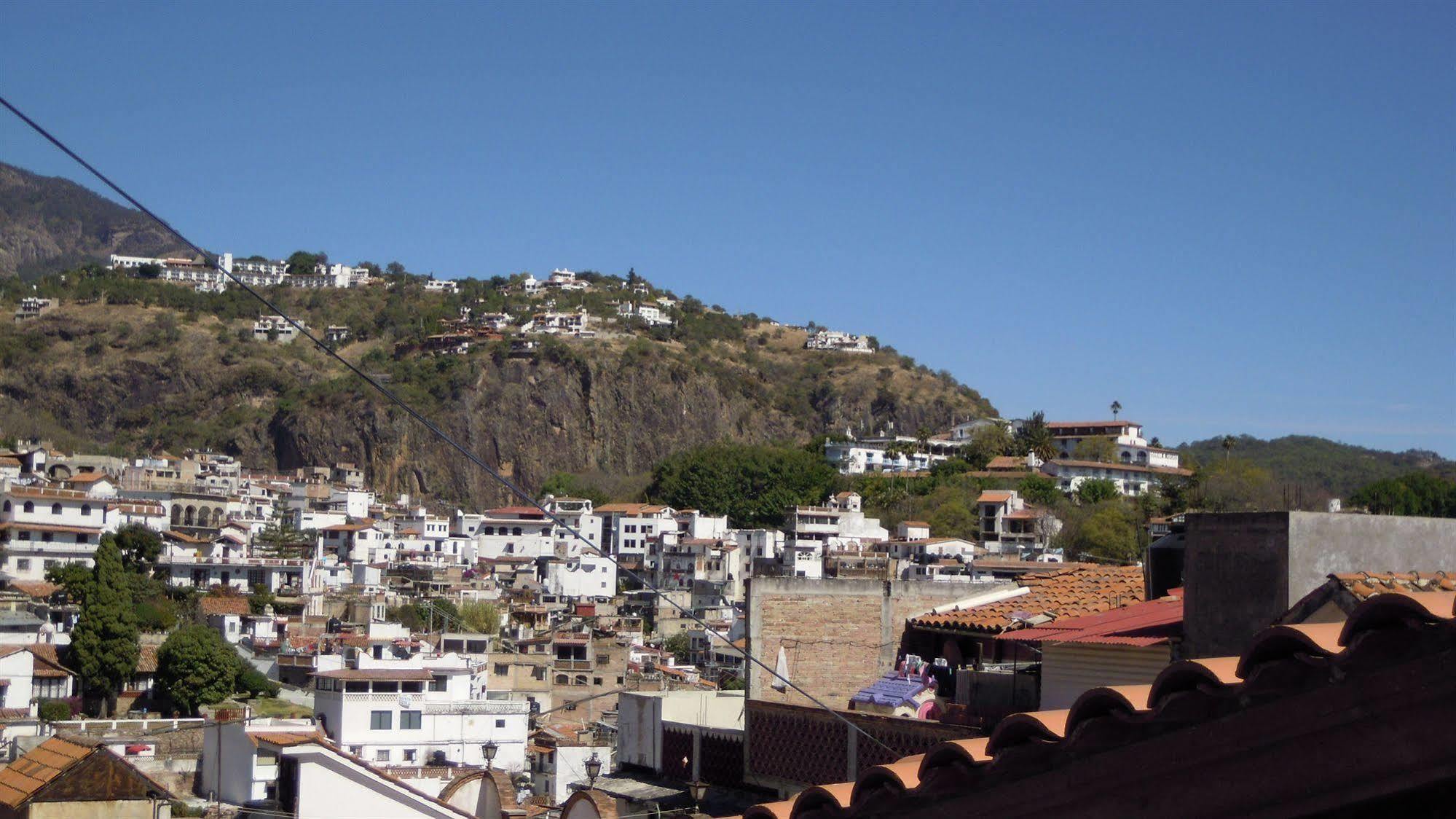 Hotel La Casa Del Laurel Taxco de Alarcon Esterno foto