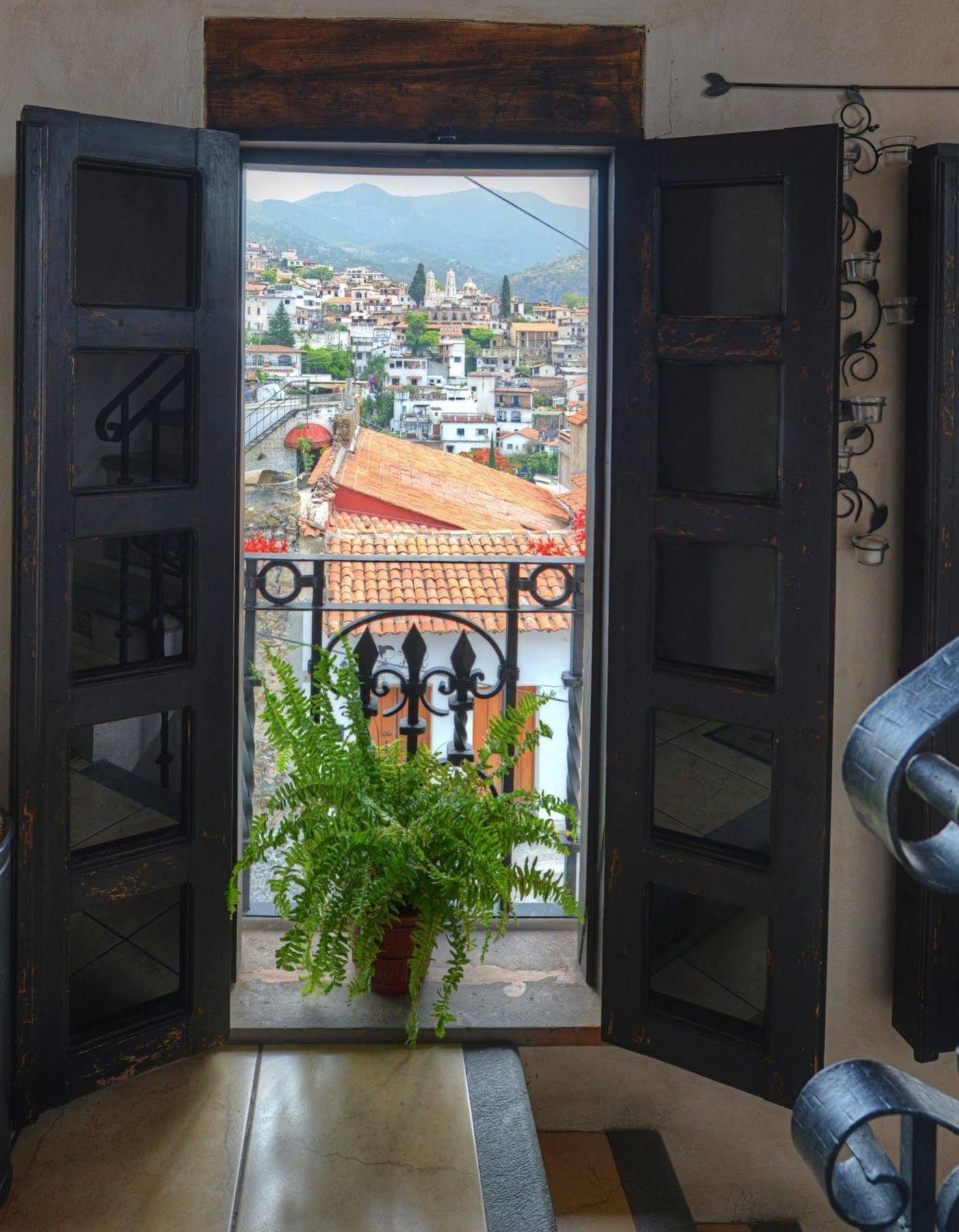 Hotel La Casa Del Laurel Taxco de Alarcon Esterno foto