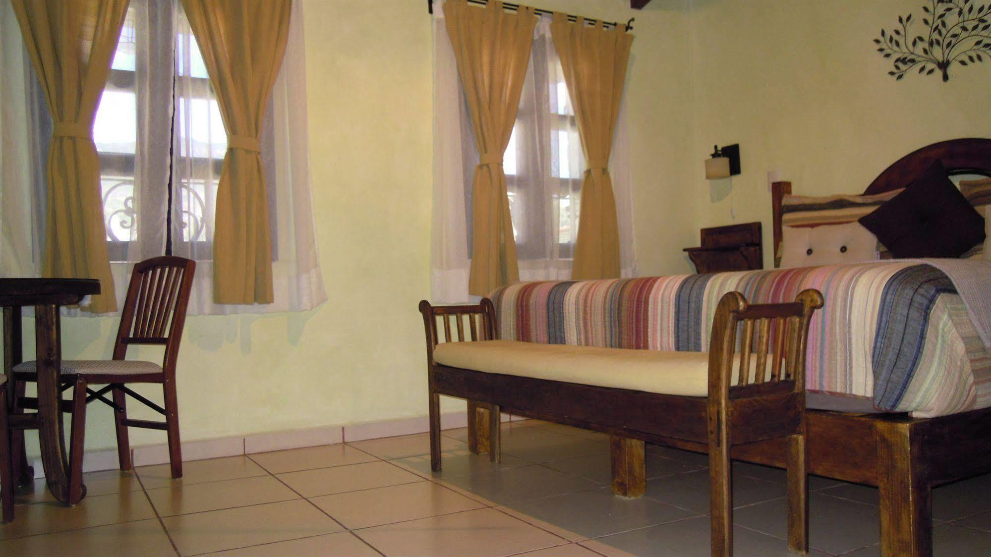 Hotel La Casa Del Laurel Taxco de Alarcon Esterno foto